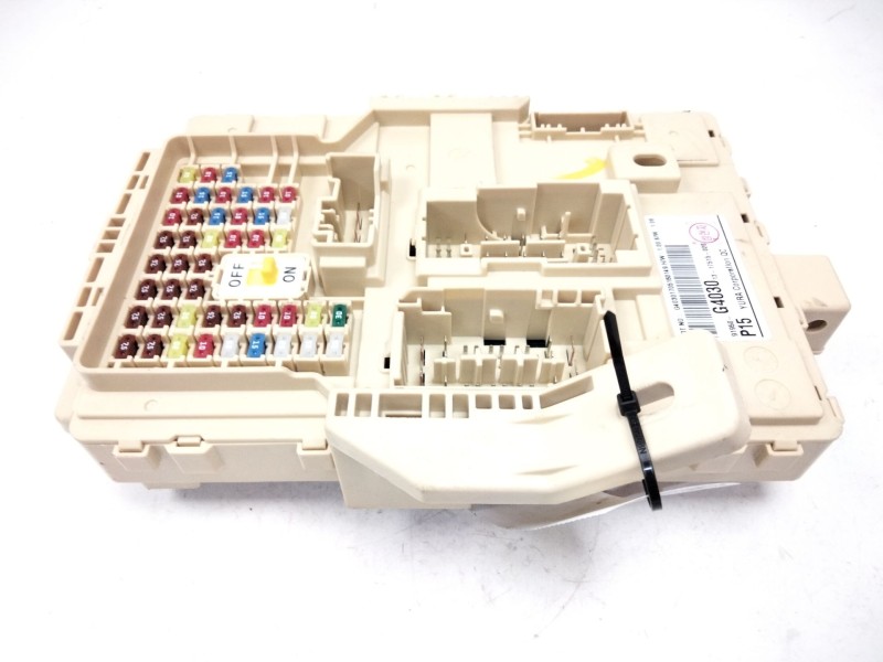 Recambio de caja fusibles para hyundai i30 (pde, pd, pden) 1.6 crdi referencia OEM IAM 91950G4030  