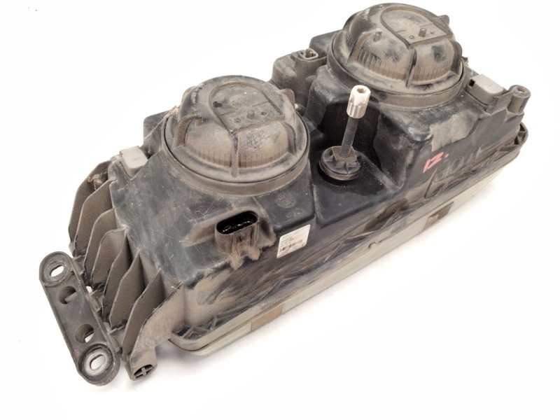 Recambio de faro izquierdo para iveco stralis (as) referencia OEM IAM 89201211  