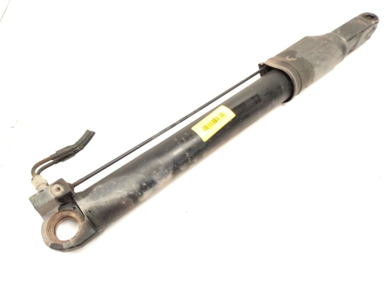 Recambio de pistón abatimiento cabina para iveco stralis (as) referencia OEM IAM 500370651  