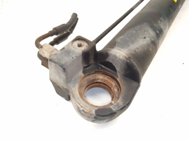 Recambio de pistón abatimiento cabina para iveco stralis (as) referencia OEM IAM 500370651  