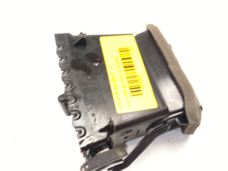 Recambio de aireador izquierdo para seat leon sc (5f5) 1.2 tsi referencia OEM IAM 5F1819110  