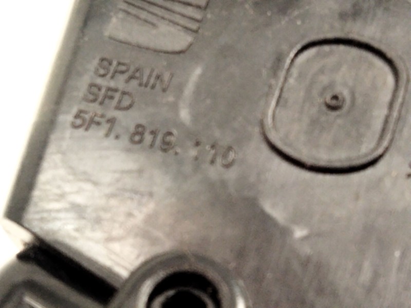 Recambio de aireador izquierdo para seat leon sc (5f5) 1.2 tsi referencia OEM IAM 5F1819110  