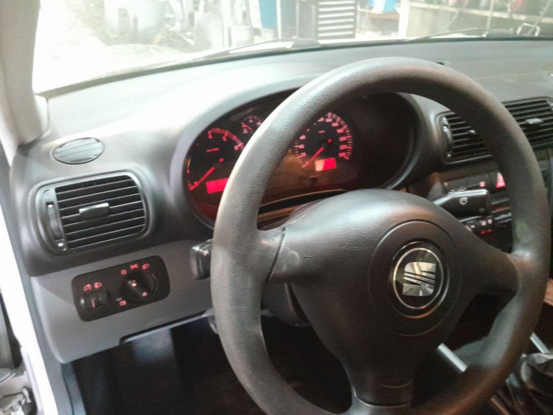 seat toledo ii (1m2) del año 2001