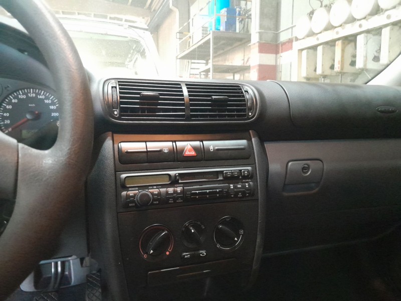 seat toledo ii (1m2) del año 2001