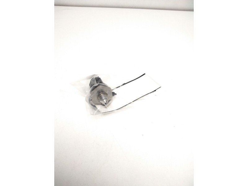 Recambio de sensor rampa inyeccion para land rover range rover evoque referencia OEM IAM 0261545064 SENSOR PRESIÓN DE COMBUSTIBL