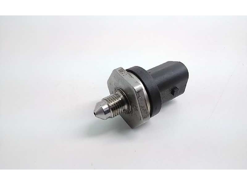 Recambio de sensor rampa inyeccion para land rover range rover evoque referencia OEM IAM 0261545064 SENSOR PRESIÓN DE COMBUSTIBL