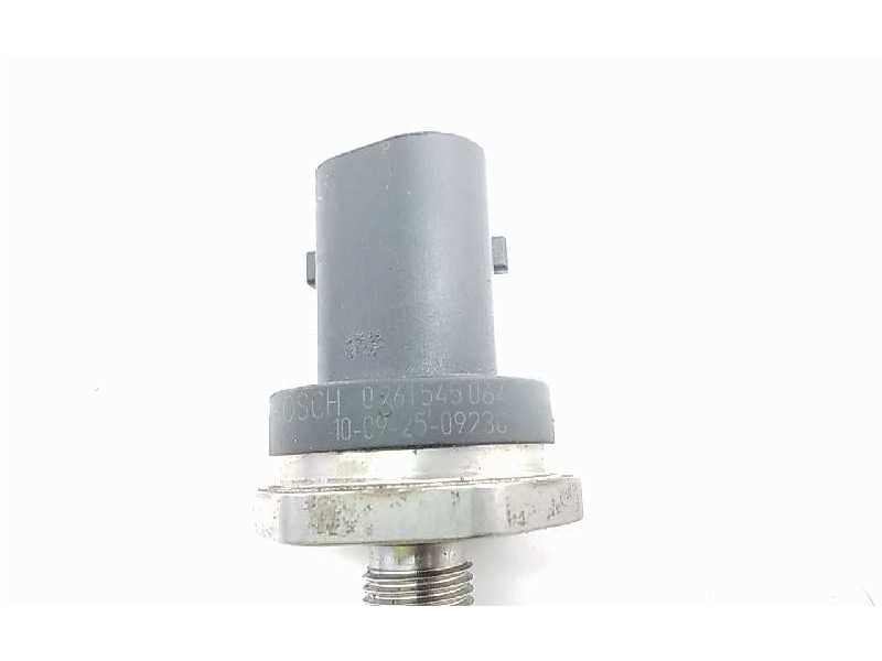 Recambio de sensor rampa inyeccion para land rover range rover evoque referencia OEM IAM 0261545064 SENSOR PRESIÓN DE COMBUSTIBL