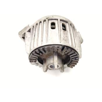 SOPORTE MOTOR DERECHO INFERIOR A2122404117 