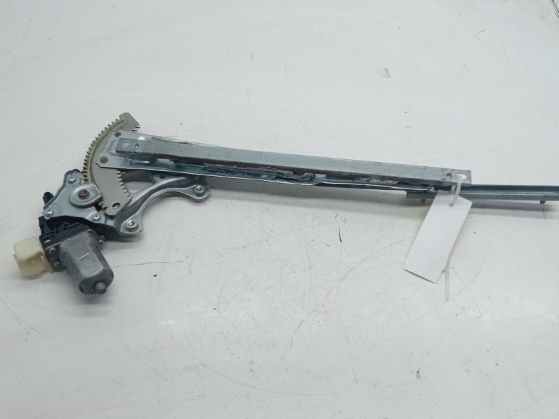 Recambio de elevalunas trasero derecho para nissan x-trail iii (t32_, t32r, t32rr) 1.6 dci (t32) referencia OEM IAM   