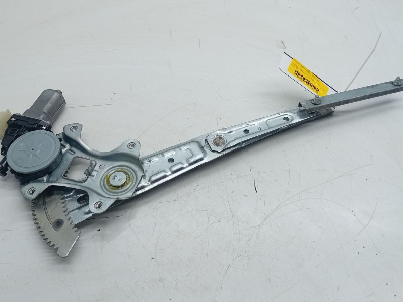 Recambio de elevalunas trasero derecho para nissan x-trail iii (t32_, t32r, t32rr) 1.6 dci (t32) referencia OEM IAM   