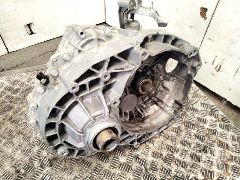 Recambio de caja cambios para volkswagen california t5 camper (7ec, 7ef, 7eg, 7hf, 7hc) 2.5 tdi 4motion referencia OEM IAM KLF  