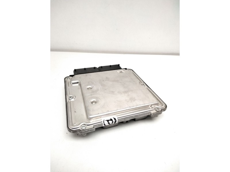 Recambio de centralita motor uce para volkswagen golf vii lim. (5g1) 2.0 tdi referencia OEM IAM 0282031066 04L907309R 1039S84578