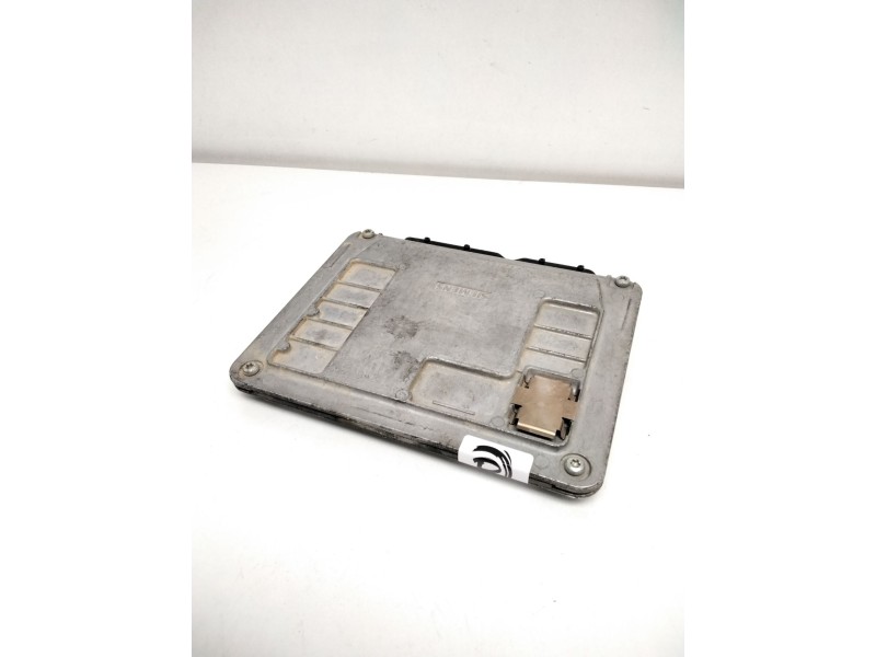 Recambio de centralita motor uce para seat ibiza (6l1) stella referencia OEM IAM 03E906033P 5WP4019605 3PE4729