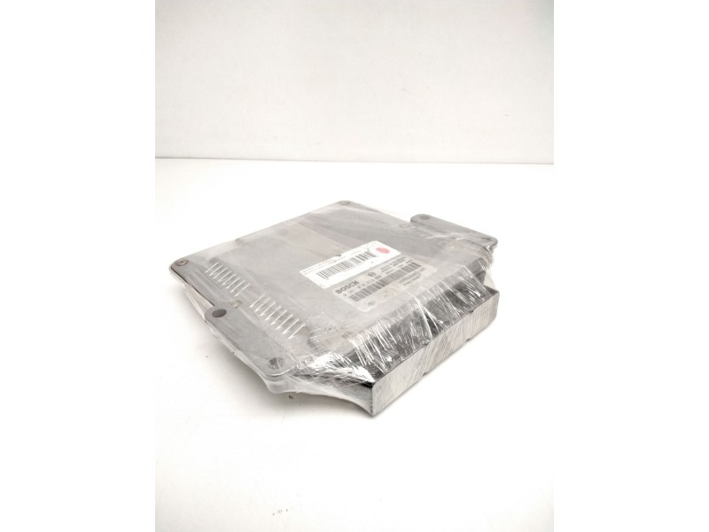Recambio de centralita motor uce para renault trafic caja cerrada (ab 4.01) 1.9 diesel referencia OEM IAM 0281010632 8200118526 
