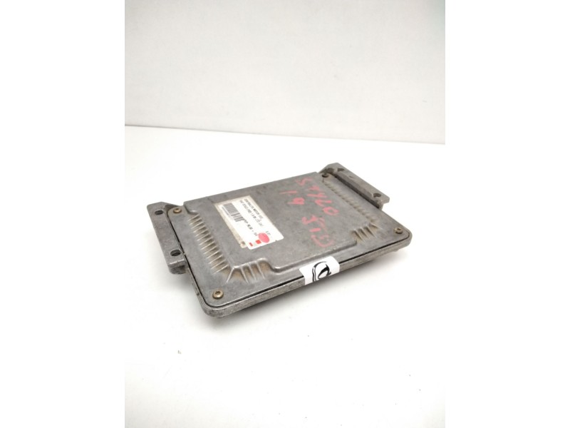 Recambio de centralita motor uce para fiat stilo (192) 1.9 8v jtd cat referencia OEM IAM 0281011396 55187569 19242ACA