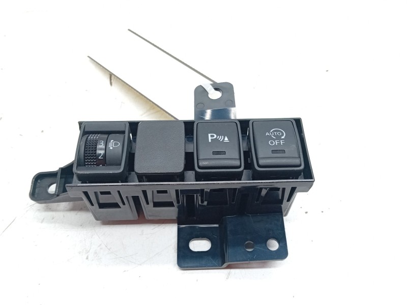 Recambio de mando multifuncion para nissan x-trail iii (t32_, t32r, t32rr) 1.6 dci (t32) referencia OEM IAM   