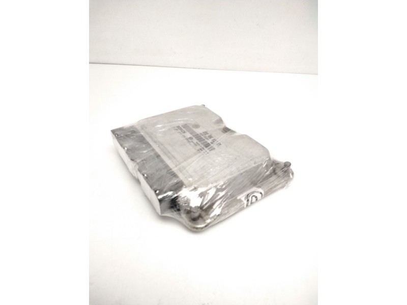 Recambio de centralita motor uce para » otros... premium 370 26 g 6x2 referencia OEM IAM 0281010690 038906012EM 28SA5642