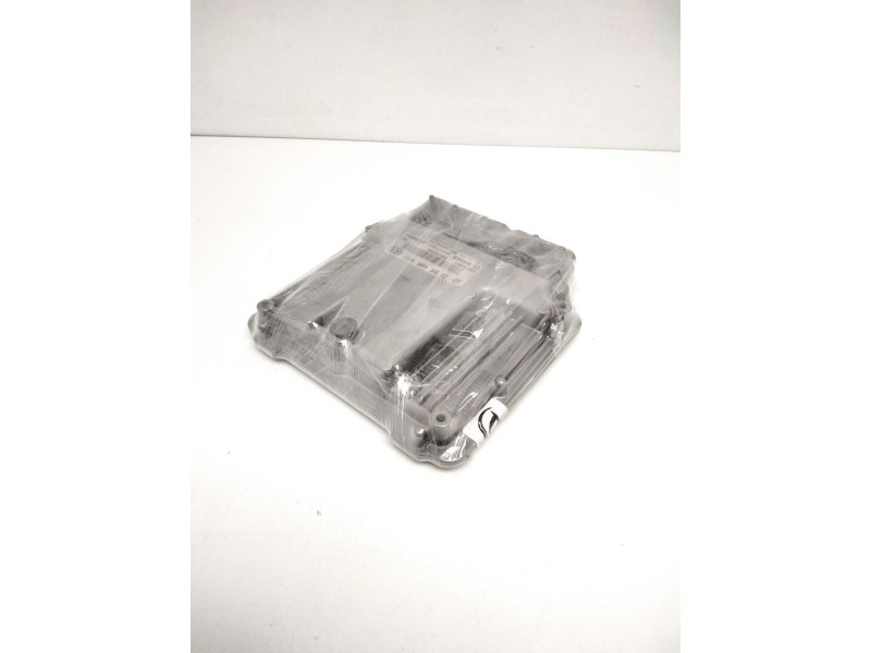 Recambio de centralita motor uce para opel insignia berlina 2.0 cdti referencia OEM IAM 0281031379 55485466AB3G 86AB3G750870162