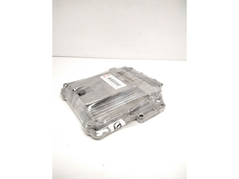 Recambio de centralita motor uce para renault laguna iii expression tomtom referencia OEM IAM 0281015323 8200946162 8200726880