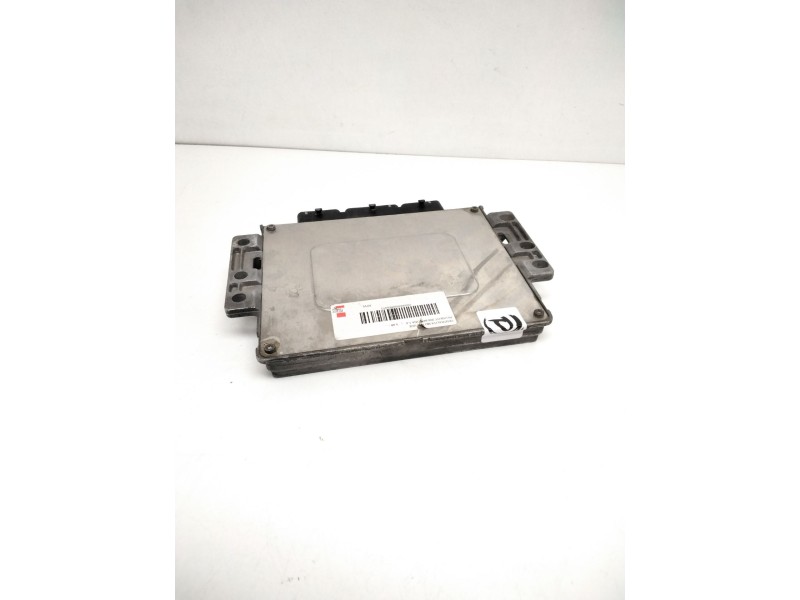 Recambio de centralita motor uce para peugeot 206 berlina 1.4 referencia OEM IAM 9646988680 216474310 3038661970