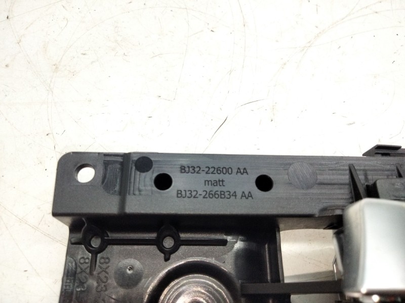 Recambio de maneta interior delantera derecha para land rover range rover evoque (l538) 2.0 4x4 referencia OEM IAM BJ3222600  