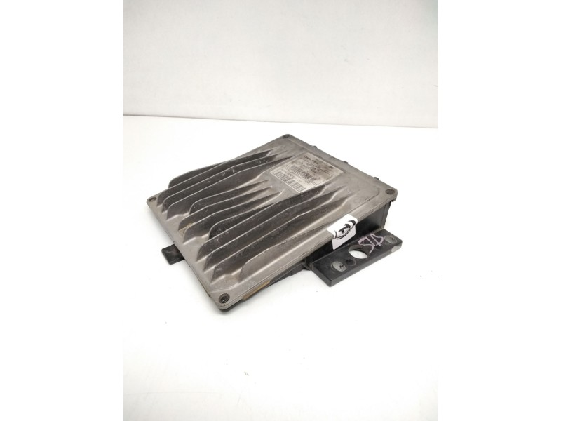Recambio de centralita motor uce para renault megane ii berlina 5p 1.5 dci diesel referencia OEM IAM 8200334419 8200414354 82730