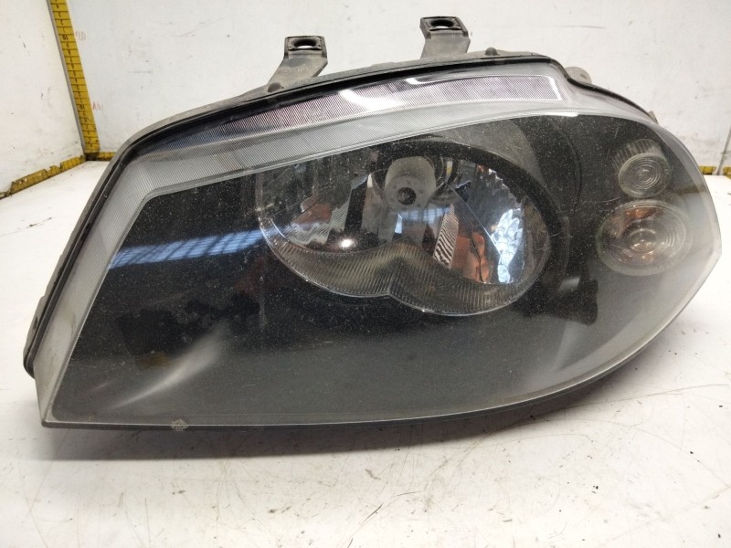 Recambio de faro izquierdo para seat ibiza iii (6l1) 1.4 16v referencia OEM IAM 6L1941021A  