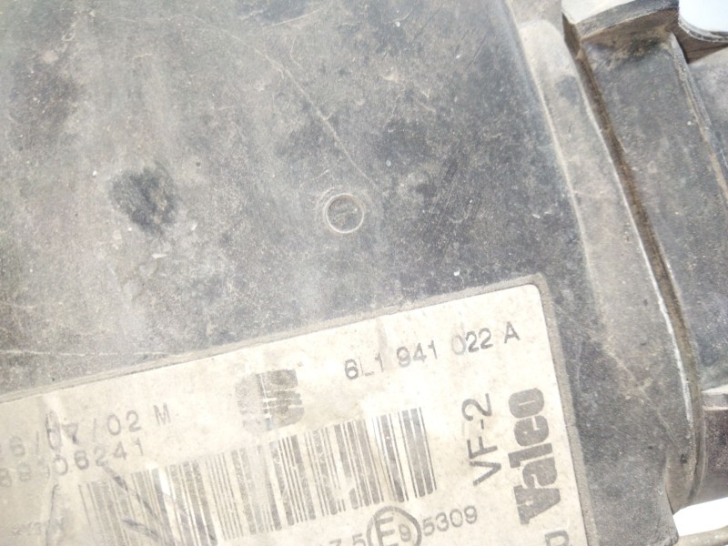 Recambio de faro derecho para seat ibiza iii (6l1) 1.4 16v referencia OEM IAM 6L1941022A  