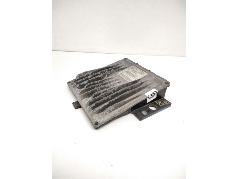 Recambio de centralita motor uce para renault megane ii berlina 3p 1.5 dci diesel referencia OEM IAM 8200334419 8200326910 80840
