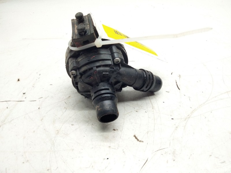 Recambio de motor electrico de agua para citroën c5 aircross (a_) 1.6 thp 150 (a45gxj) referencia OEM IAM 9823813380  