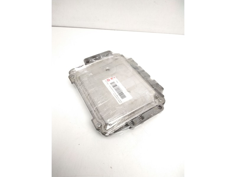 Recambio de centralita motor uce para renault scenic ii grand confort authentique referencia OEM IAM 0281011776 8200391966 82003