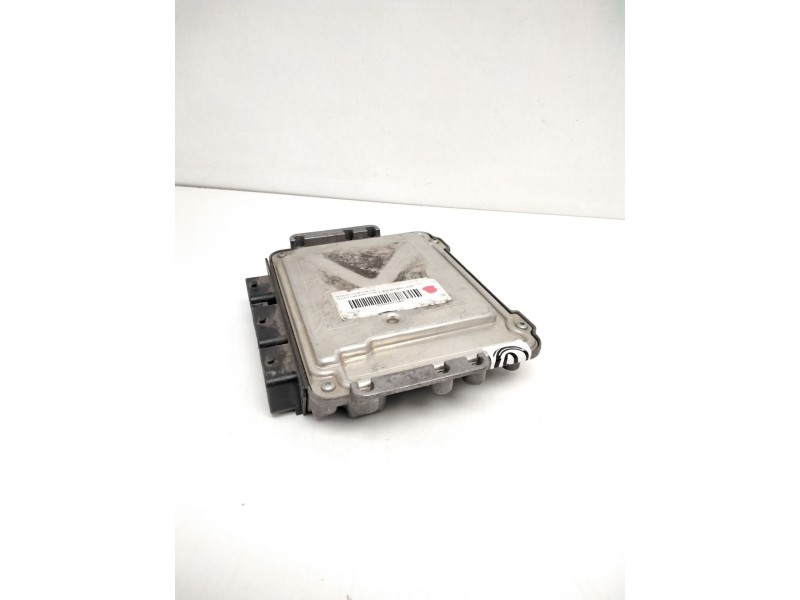 Recambio de centralita motor uce para renault megane ii berlina 5p 1.9 dci diesel referencia OEM IAM 0281011549 8200310863 82003