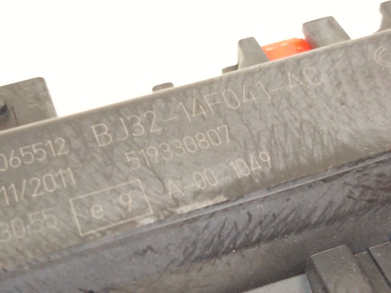 Recambio de caja fusibles para land rover range rover evoque (l538) 2.0 4x4 referencia OEM IAM BJ3214F041  