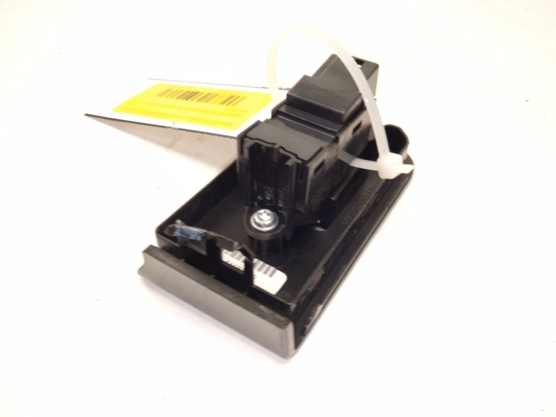 Recambio de mando elevalunas trasero izquierdo para land rover range rover evoque (l538) 2.0 4x4 referencia OEM IAM BJ3214717  