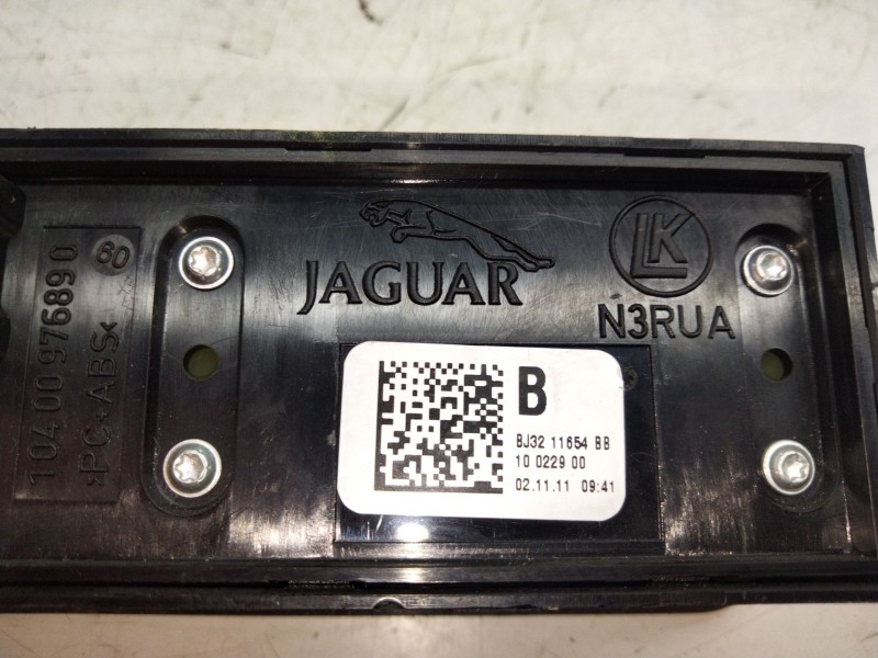 Recambio de pulsador maletero para land rover range rover evoque (l538) 2.0 4x4 referencia OEM IAM BJ3211654  