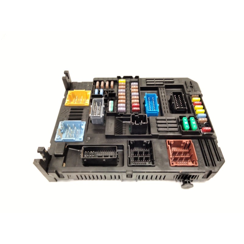 Recambio de caja fusibles para citroën c5 aircross (a_) 1.6 thp 150 (a45gxj) referencia OEM IAM 9832881380  