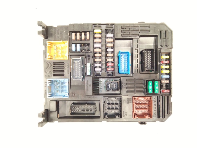 Recambio de caja fusibles para citroën c5 aircross (a_) 1.6 thp 150 (a45gxj) referencia OEM IAM 9832881380  
