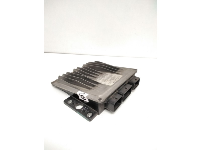 Recambio de centralita motor uce para renault megane ii berlina 5p 1.5 dci diesel referencia OEM IAM 8200334419 8200374152 R0410