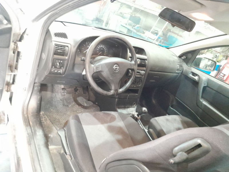 opel astra g hatchback (t98) del año 2000