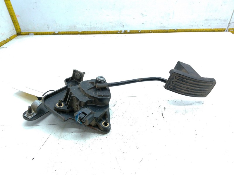 Recambio de pedal acelerador para nissan cabstar (f24m, f24w) 35.13 dci, 45.13 dci 2.5 (f24m) referencia OEM IAM 18005MB400  