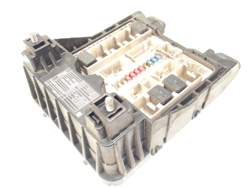 Recambio de caja fusibles para nissan cabstar (f24m, f24w) 35.13 dci, 45.13 dci 2.5 (f24m) referencia OEM IAM   