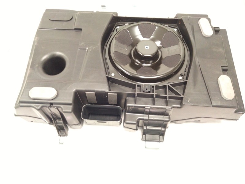 Recambio de altavoz para land rover range rover evoque (l538) 2.0 4x4 referencia OEM IAM BJ3218808EB  