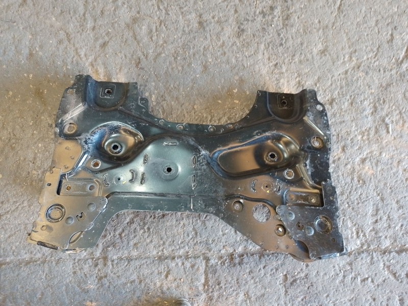 Recambio de subchasis para citroën c5 aircross (a_) 1.6 thp 150 (a45gxj) referencia OEM IAM 7CAA67  