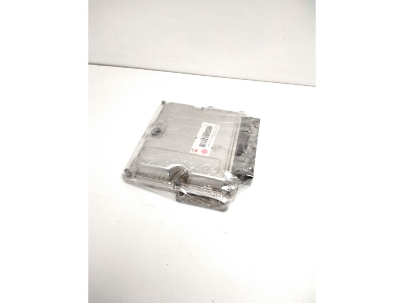 Recambio de centralita motor uce para renault laguna ii grandtour (kg0) privilege referencia OEM IAM 0281011101 8200095416 82001