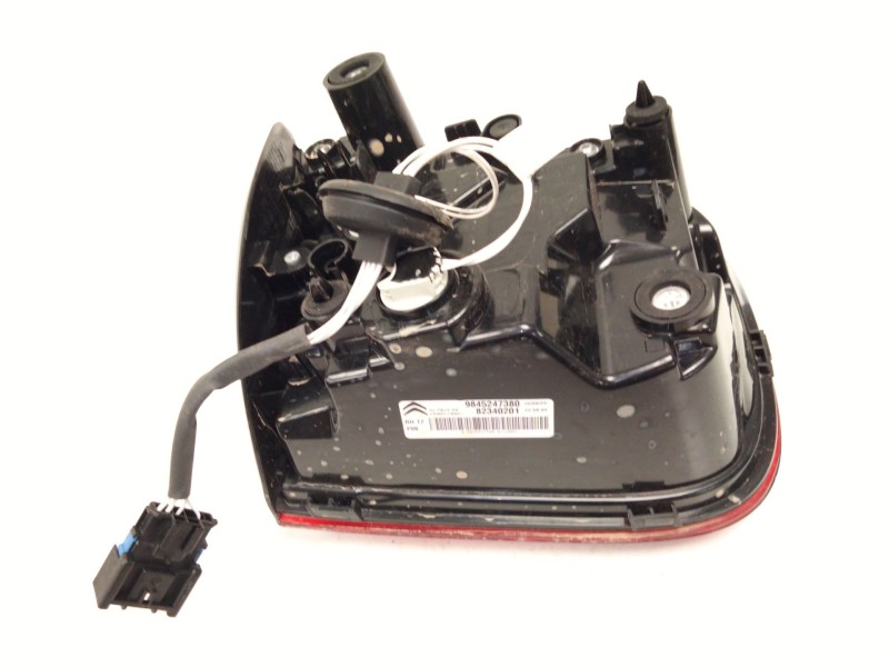 Recambio de piloto trasero derecho porton para citroën c5 aircross (a_) 1.6 thp 150 (a45gxj) referencia OEM IAM 9845247380  