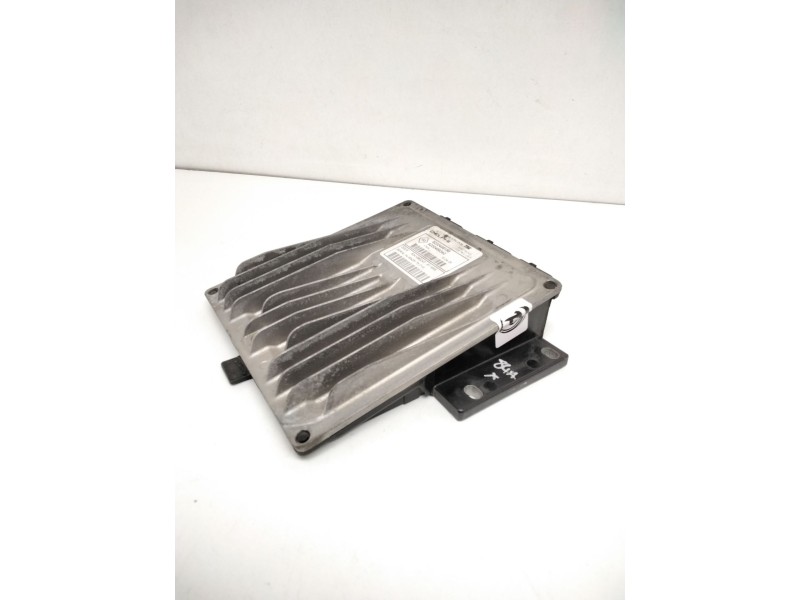 Recambio de centralita motor uce para renault megane ii berlina 5p confort expression referencia OEM IAM 8200498188 8200469340 R