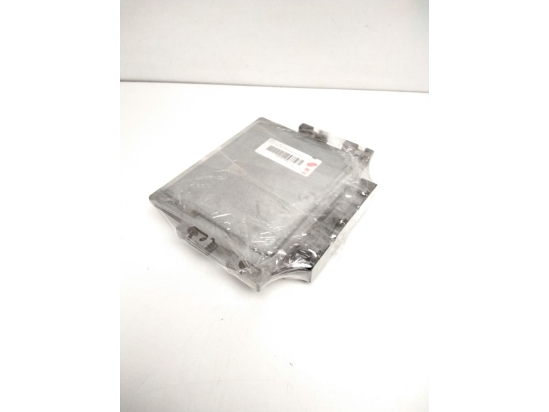 Recambio de centralita motor uce para renault megane ii berlina 5p 1.5 dci diesel referencia OEM IAM 8200565863 S122326109A 8200