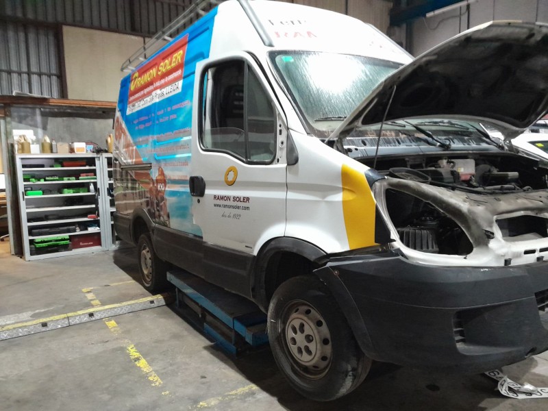 iveco daily iv caja/chasis del año 2008