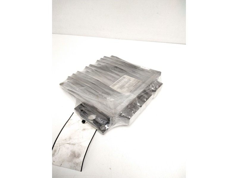 Recambio de centralita motor uce para renault megane ii classic berlina confort dynamique referencia OEM IAM 8200334419 82003741