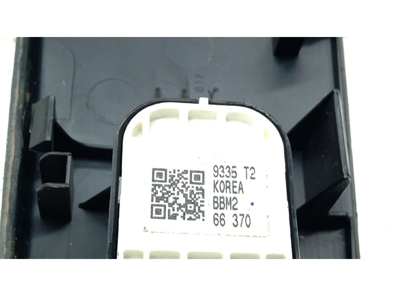 Recambio de mando elevalunas trasero derecho para mazda 3 lim. (bl) active referencia OEM IAM BBM266370  